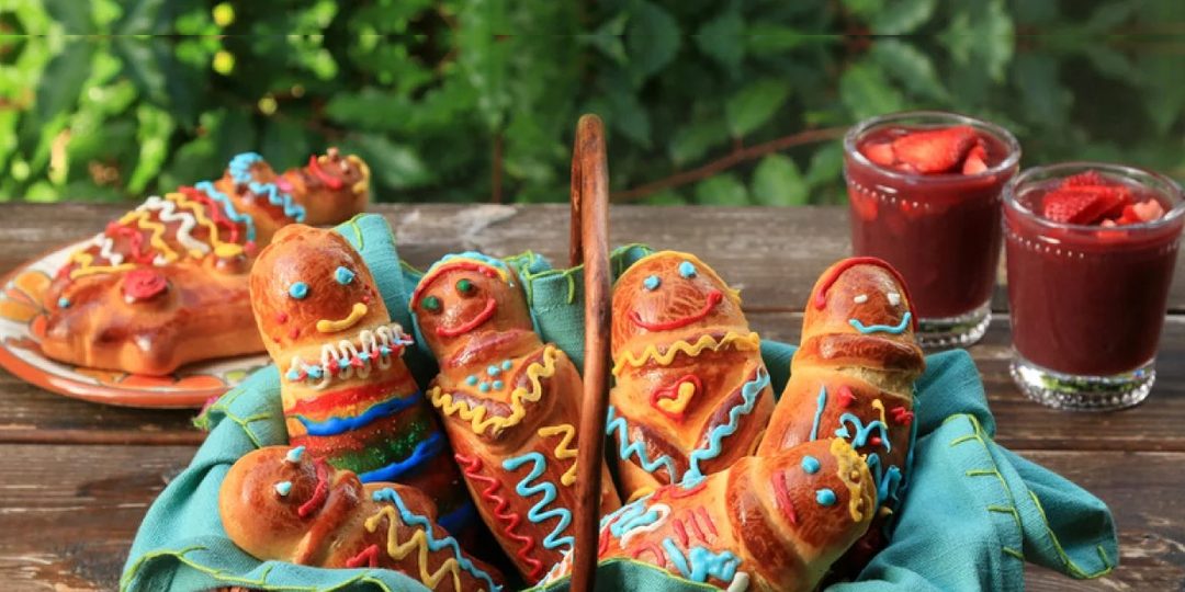 Guaguas de pan y colada morada tradiciones gastronómicas del Ecuador